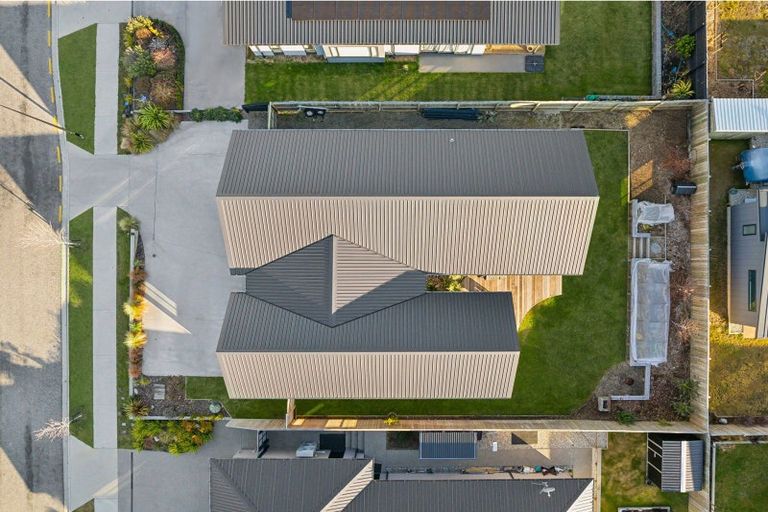 Photo of property in 9 Tahi Street, Albert Town, Wanaka, 9305