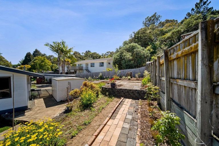 Photo of property in 10 Chrisarda Place, Red Hill, Papakura, 2110