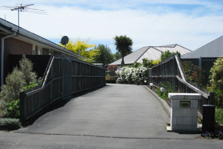 Photo of property in 21 Berkshire Drive, Avonhead, Christchurch, 8042