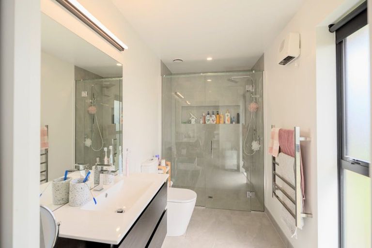 Photo of property in 27 Henshaw Street, Woodend, 7610