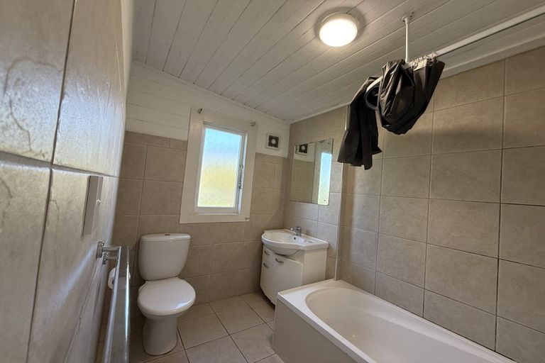 Photo of property in 163 Cornfoot Street, Castlecliff, Whanganui, 4501