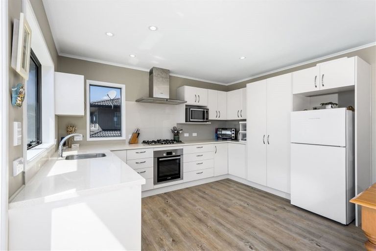 Photo of property in 41b Dickson Road, Papamoa Beach, Papamoa, 3118