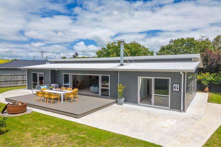 Photo of property in 6 Strasbourge Street, Martinborough, 5711