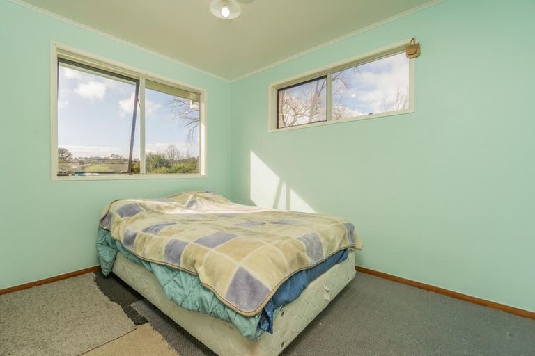 Photo of property in 46 Chislehurst Street, Henderson, Auckland, 0612