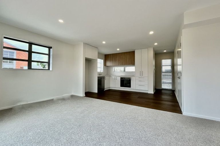 Photo of property in 4/94 Mathesons Road, Phillipstown, Christchurch, 8011