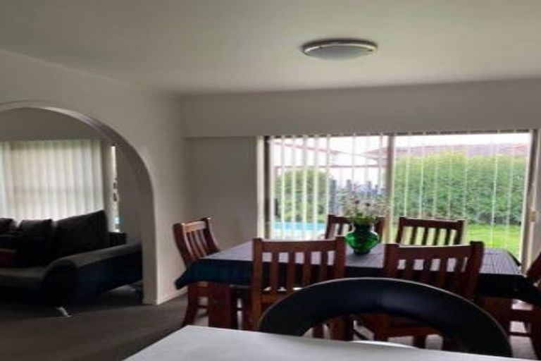 Photo of property in 21b Sunnypark Avenue, Rosehill, Papakura, 2113