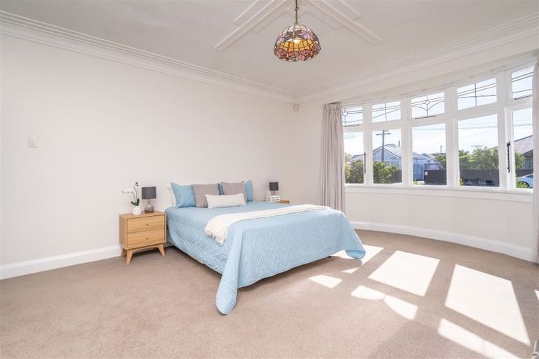 Photo of property in 62 Royal Crescent, Saint Kilda, Dunedin, 9012