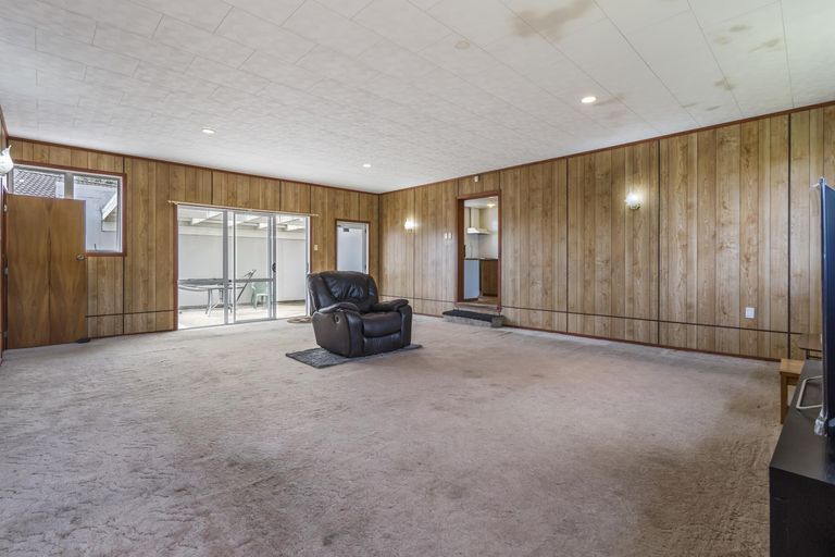 Photo of property in 41 Chingford Close, Mangere, Auckland, 2022