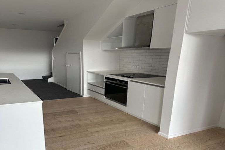 Photo of property in 2 Houhere Street, Paraparaumu, 5032