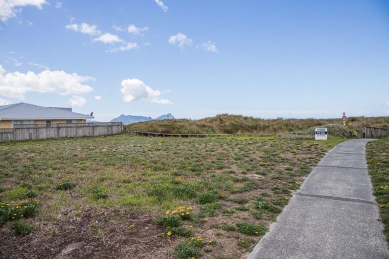 Photo of property in 111 Bream Bay Drive, Ruakaka, 0116
