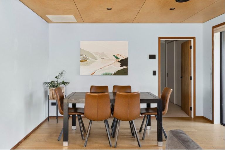 Photo of property in 9 Tahi Street, Albert Town, Wanaka, 9305