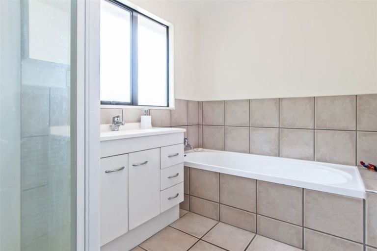 Photo of property in 1 Trist Place, Edgeware, Christchurch, 8013