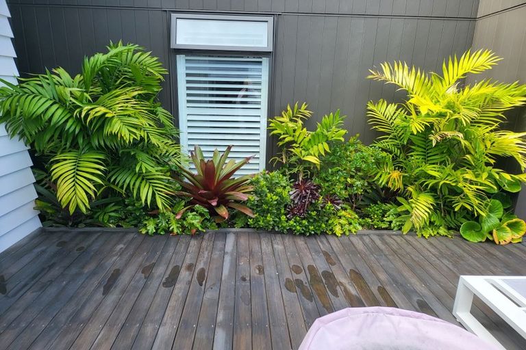 Photo of property in 9 Makete Crescent, Hobsonville, Auckland, 0618