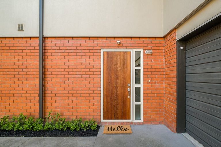 Photo of property in 21 Cadogan Street, Sydenham, Christchurch, 8023