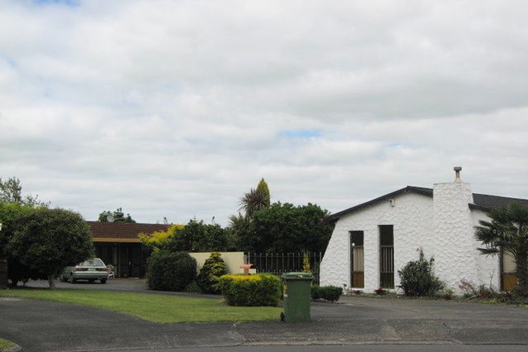 Photo of property in 8 Gulliver Place, Conifer Grove, Takanini, 2112