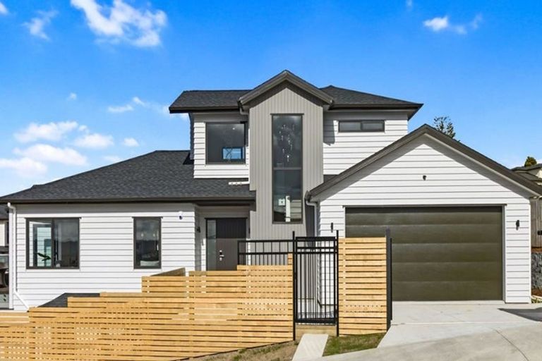 Photo of property in 7 Eric Gifford Drive, Ranui, Auckland, 0612