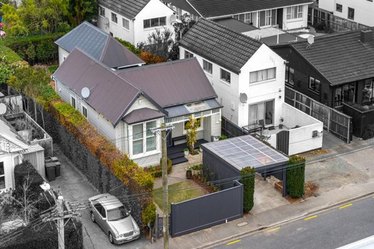 Photo of property in 110 Office Road, Merivale, Christchurch, 8014