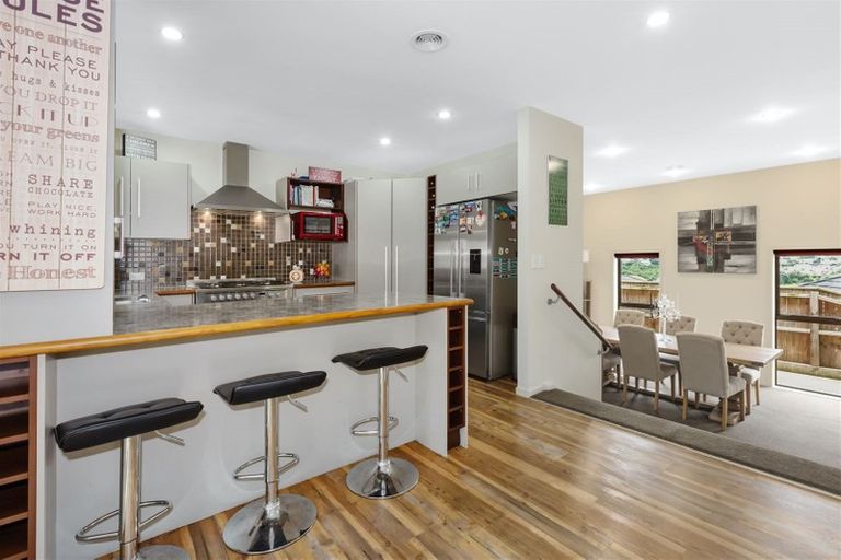 Photo of property in 8 Kahurangi Heights, Aotea, Porirua, 5024