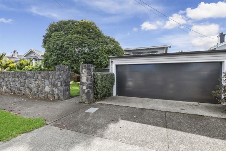Photo of property in 33 Wairiki Road, Mount Eden, Auckland, 1024