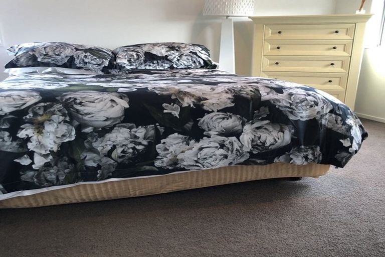 Photo of property in 7 Rangi Avenue, Schnapper Rock, Auckland, 0632