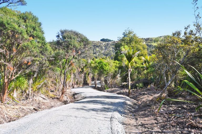 Photo of property in 495 Rahuikiri Road, Tomarata, Wellsford, 0972