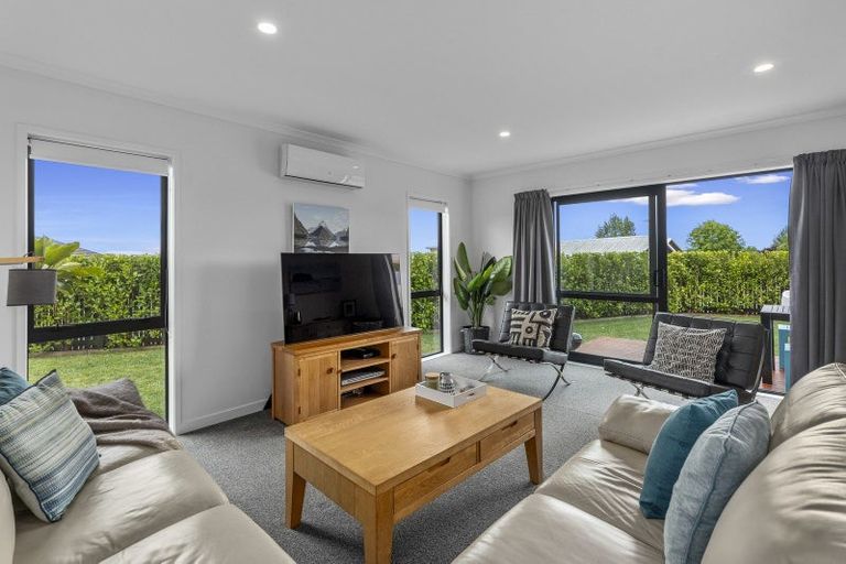 Photo of property in 2 Shea Lane, Pyes Pa, Tauranga, 3112