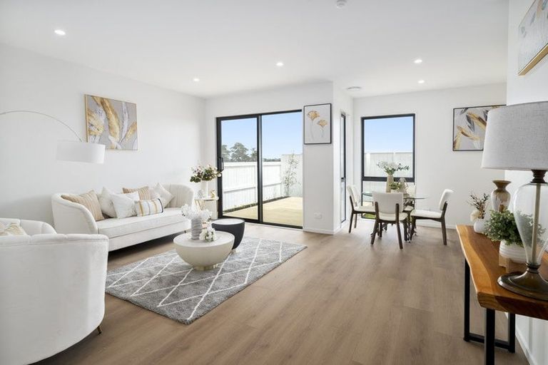 Photo of property in 20 Kaititiko Road, Rosehill, 2113