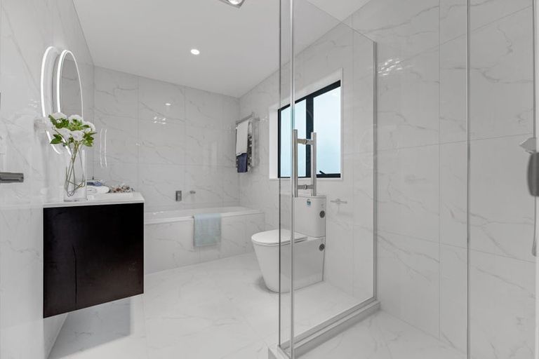 Photo of property in 2e Hughs Way, Flat Bush, Auckland, 2019