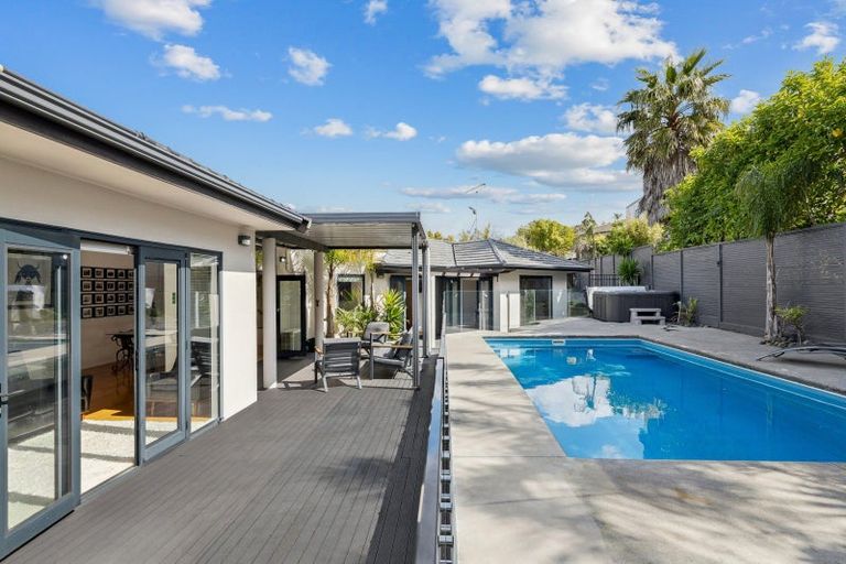 Photo of property in 5 Caversham Drive, Torbay, Auckland, 0630