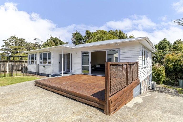 Photo of property in 136a Seaview Road, Westown, New Plymouth, 4310
