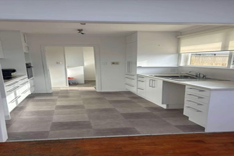 Photo of property in 10 Lomas Place, Manurewa, Auckland, 2102