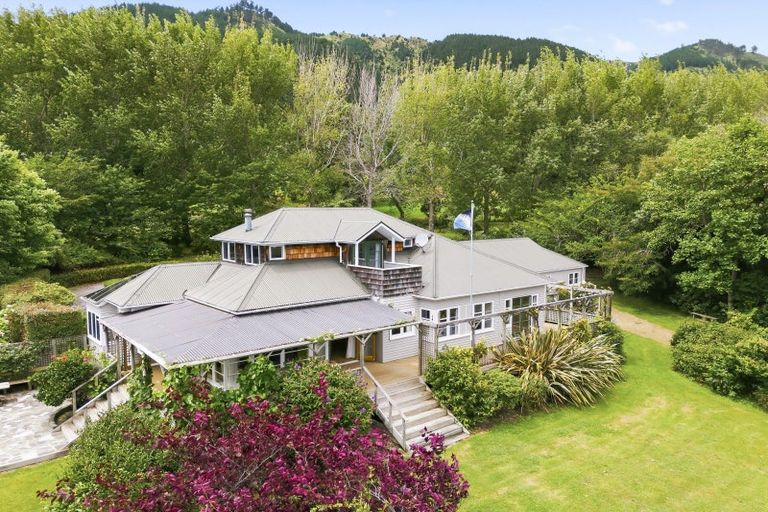 Photo of property in 19 Hadfield Road, Peka Peka, Waikanae, 5391