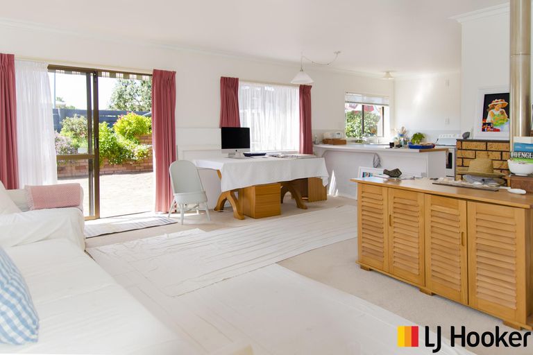 Photo of property in 1/529 Weymouth Road, Weymouth, Auckland, 2103