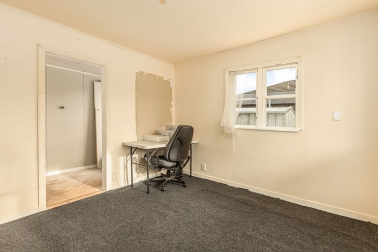 Photo of property in 12 Mahana Road, Paraparaumu Beach, Paraparaumu, 5032