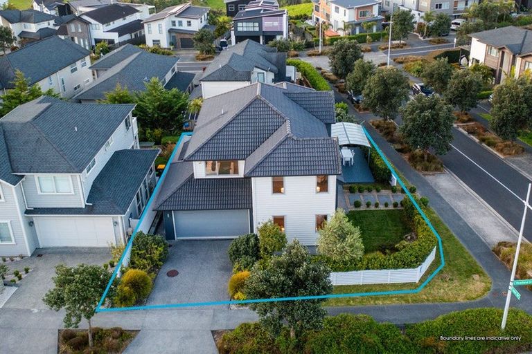 Photo of property in 17 Headland Drive, Long Bay, Auckland, 0630