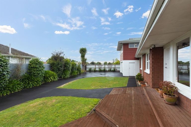 Photo of property in 15 Tralee Place, Bishopdale, Christchurch, 8053