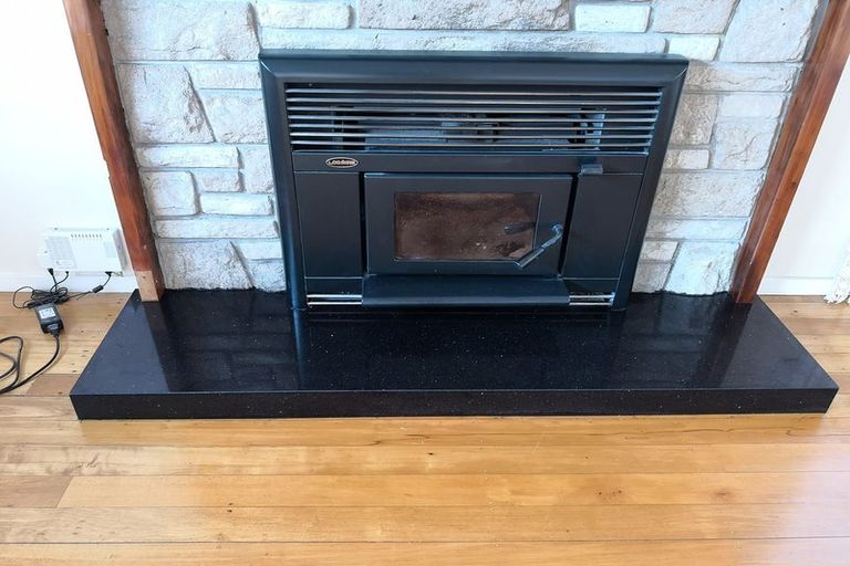 Photo of property in 4 Windsor Place, Windsor Park, Auckland, 0630