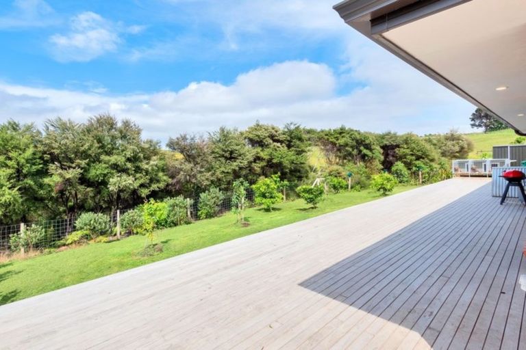 Photo of property in 41 Omana Avenue, Shelly Beach, Helensville, 0874