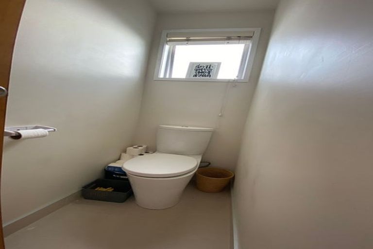 Photo of property in 9 Cockayne Crescent, Sunnynook, Auckland, 0620