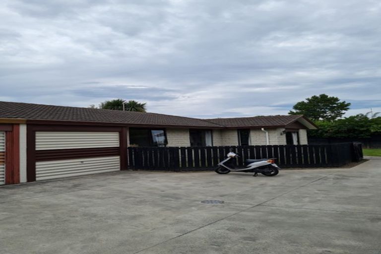 Photo of property in 2/21 Montclare Avenue, Ilam, Christchurch, 8041