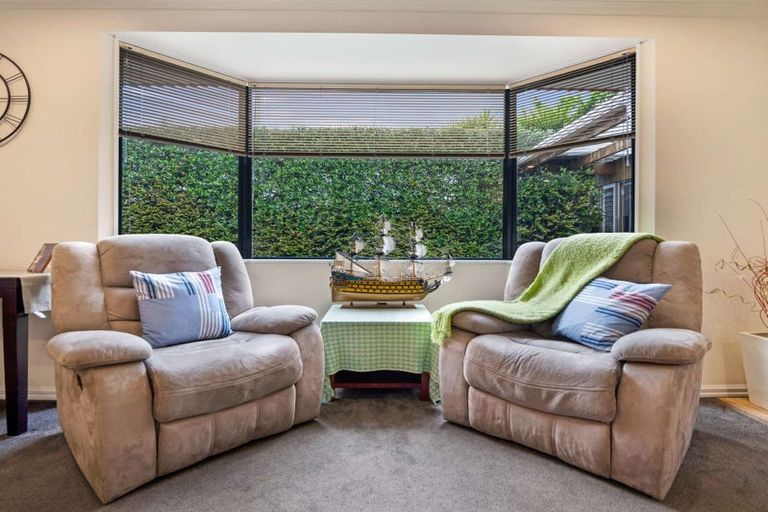 Photo of property in 71 Nielsen Gardens, Rototuna, Hamilton, 3210