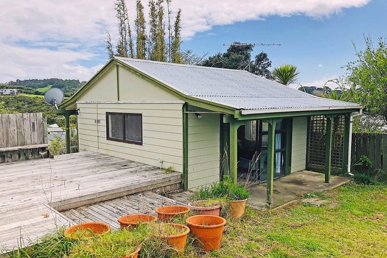 Photo of property in 35 Merehai Place, Snells Beach, 0920