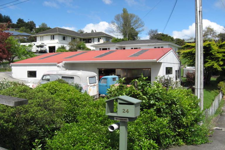 Photo of property in 24 Tosswill Road, Tahunanui, Nelson, 7011