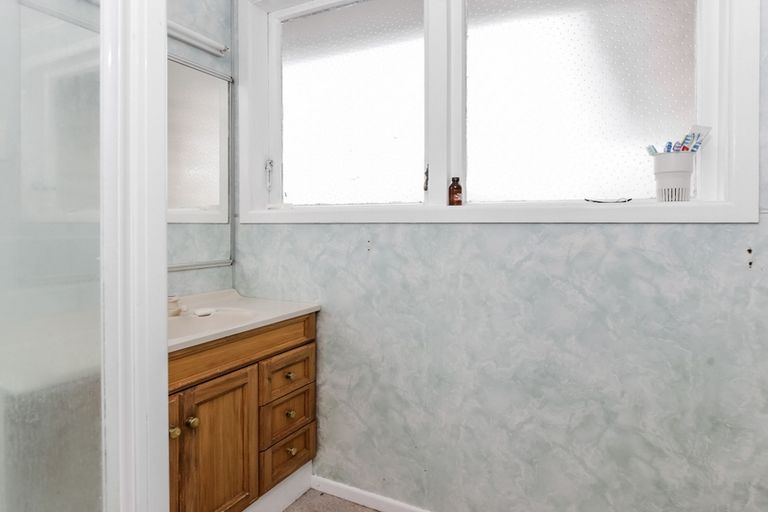 Photo of property in 1/44 Rosier Road, Glen Eden, Auckland, 0602