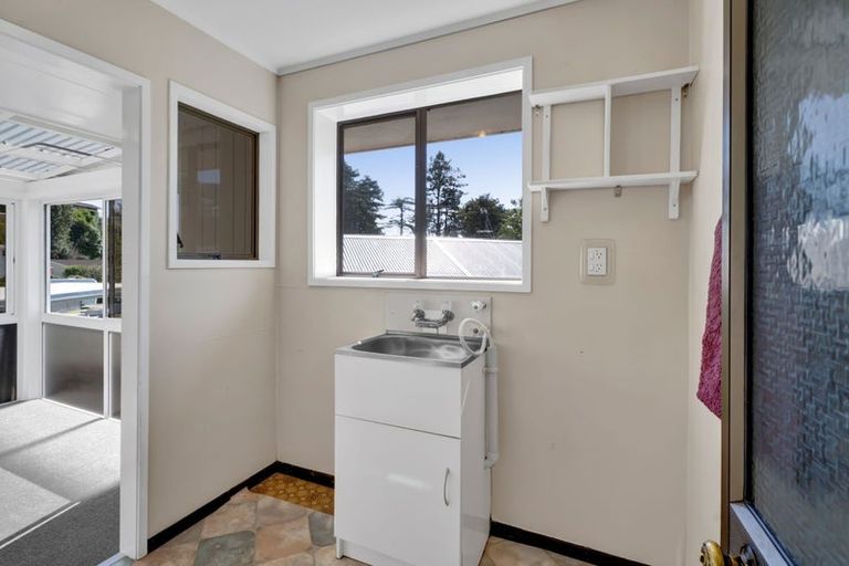 Photo of property in 87 Heta Road, Highlands Park, New Plymouth, 4312