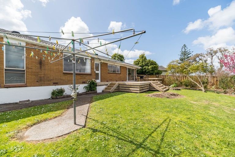 Photo of property in 3 Serrita Avenue, Sunnyhills, Auckland, 2010