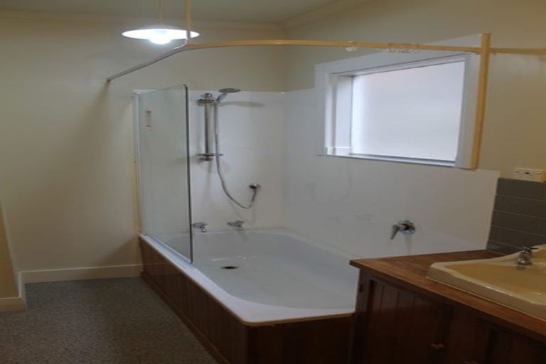 Photo of property in 142 Washington Avenue, Brooklyn, Wellington, 6021