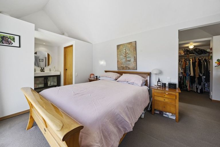 Photo of property in 2a Waitohu Road, York Bay, Lower Hutt, 5013