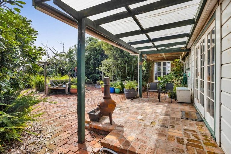 Photo of property in 150 Wirihana Road, Hawera, 4674