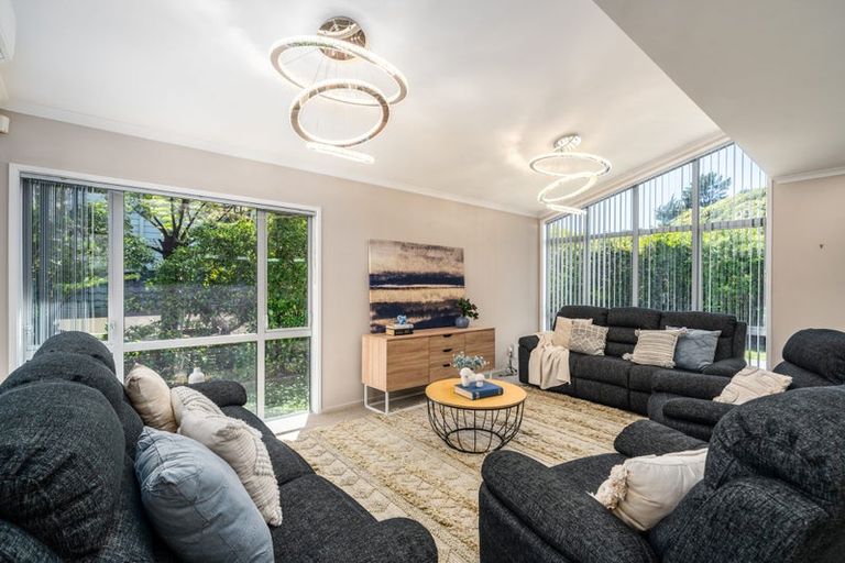 Photo of property in 4 Handly Grove, Churton Park, Wellington, 6037